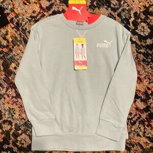 PUMA 2 piece set size 7/8 Seafoam blue size 7/8
NEW